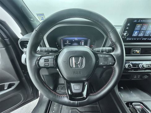 Certified 2025 Honda Pilot Black Edition image 20