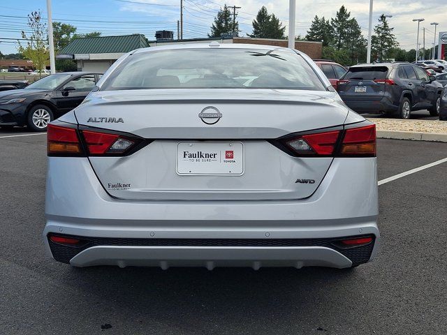 Used 2025 Nissan Altima 2.5 SV AWD/4WD image 5