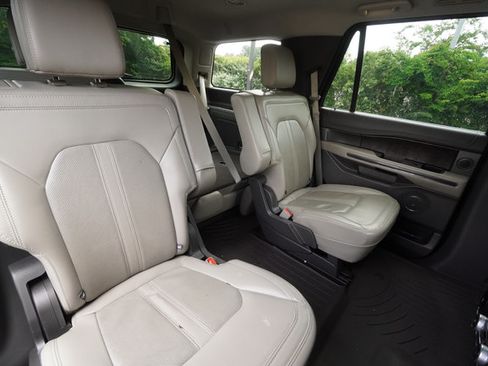 Used 2021 Ford Expedition Limited RWD image 25