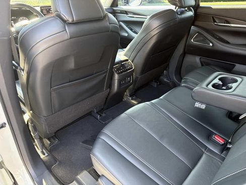 Used 2023 INFINITI QX60 Sensory w/ Cargo Package AWD/4WD image 17