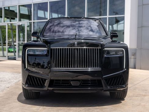 Certified 2025 Rolls-Royce Cullinan Black Badge w/ Leather Finishing Pack AWD/4WD image 5
