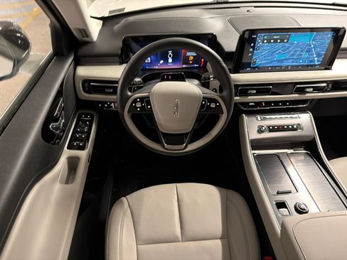 New 2026 Lincoln Aviator AWD image 24