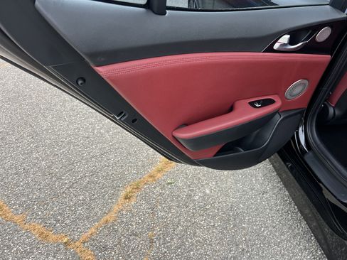 Used 2022 Kia Stinger GT-Line w/ Sun & Sound Package image 21