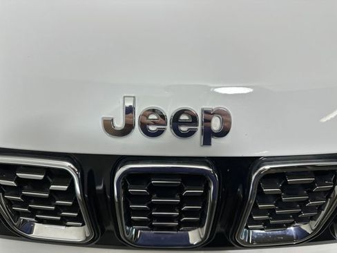 Used 2024 Jeep Compass Limited image 9