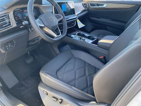 New 2026 Volkswagen Atlas SE image 14