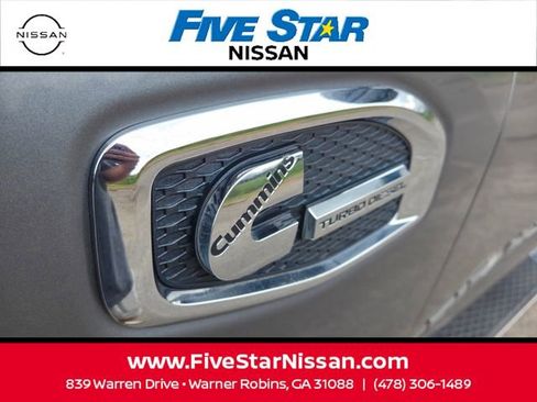 Used 2017 Nissan Titan SV RWD image 17