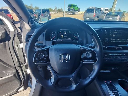 Used 2021 Honda Pilot Special Edition image 11