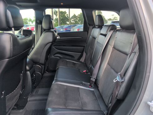 Used 2020 Jeep Grand Cherokee Altitude RWD image 32