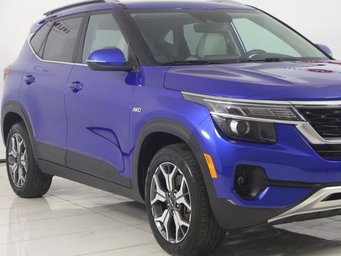 Used 2023 Kia Seltos EX image 40