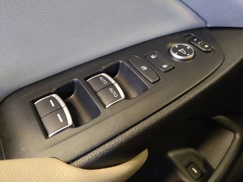 Used 2019 Honda Accord Hybrid Sedan image 27