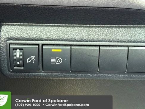 Used 2021 Toyota Corolla LE w/ Carpet Mat Package (TMS) FWD image 23