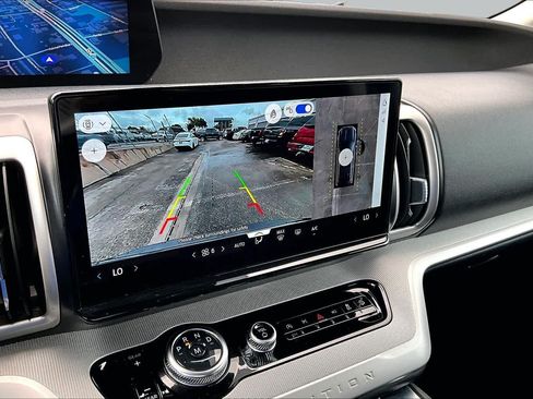 Certified 2025 Ford Expedition Active AWD/4WD image 29
