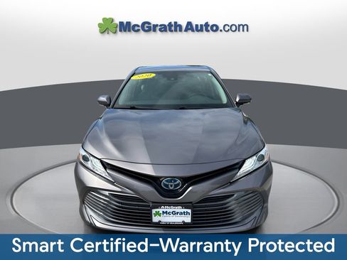 Used 2020 Toyota Camry XLE image 2