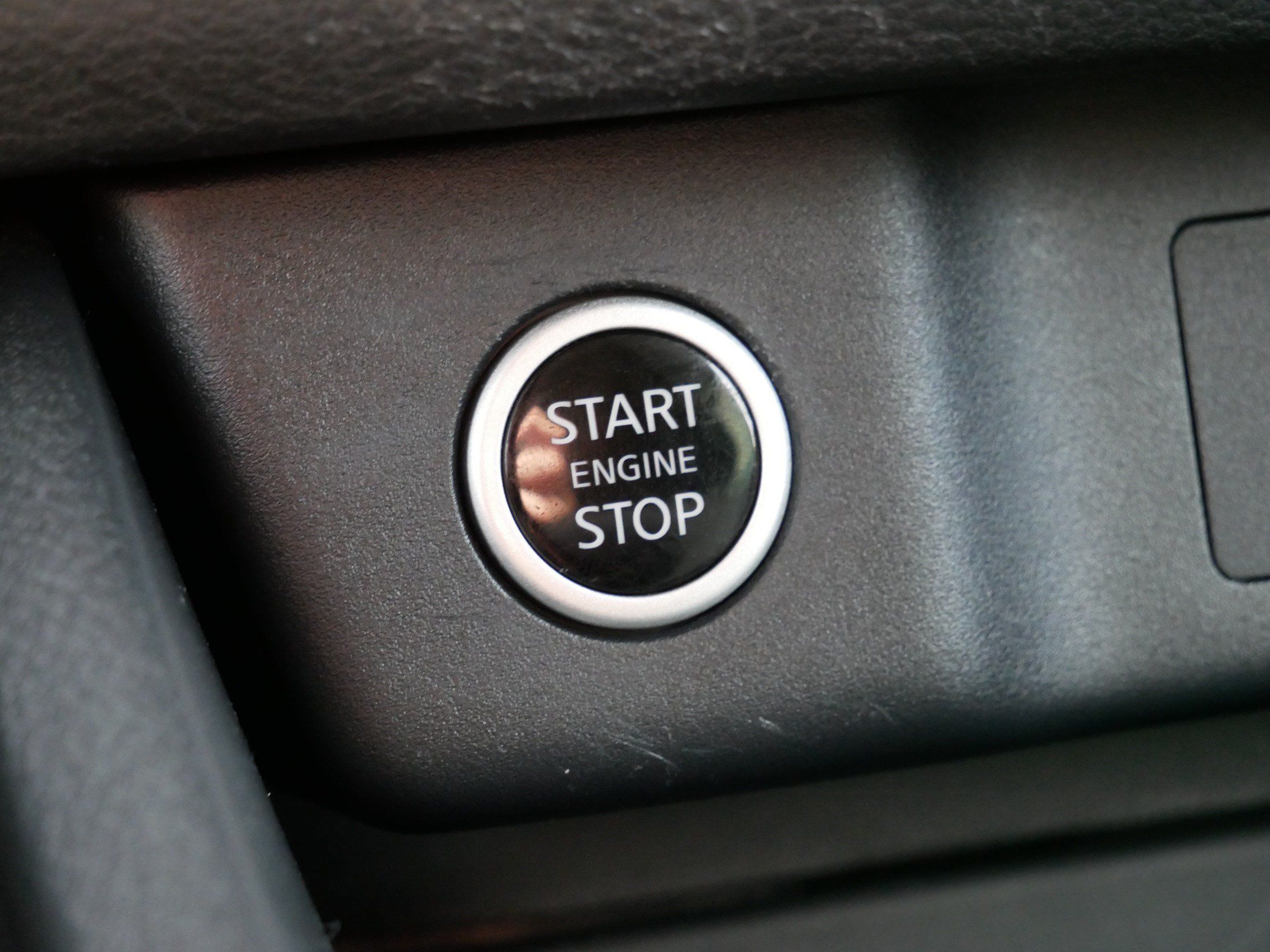 Used 2023 Nissan Rogue SV AWD/4WD image 31