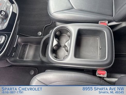 Used 2025 Chrysler Pacifica Select FWD image 20