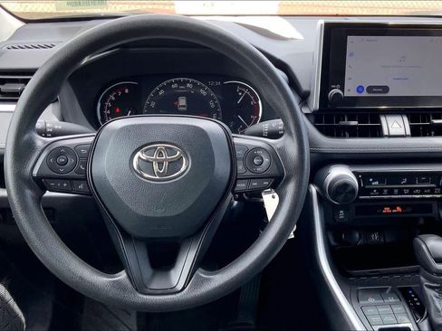 Used 2024 Toyota RAV4 LE image 6
