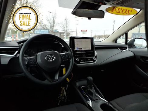 Used 2024 Toyota Corolla LE image 10