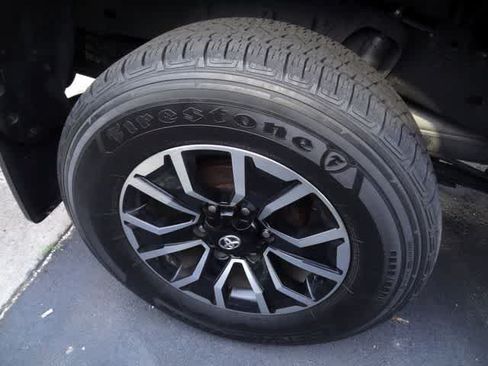 Used 2023 Toyota Tacoma TRD Sport AWD/4WD image 21