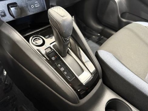 Used 2025 Nissan Versa SV FWD image 36