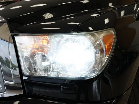 Used 2011 Toyota Sequoia Platinum AWD/4WD image 20