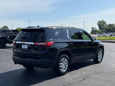 Used 2020 Chevrolet Traverse LT FWD image 3
