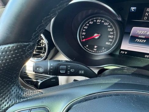Used 2017 Mercedes-Benz GLC 300 4MATIC image 28