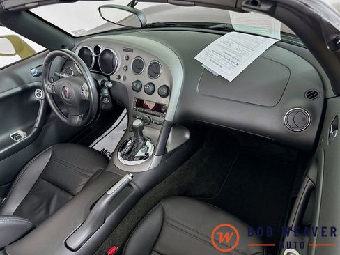 Used 2007 Pontiac Solstice Convertible w/ Premium Package RWD image 32