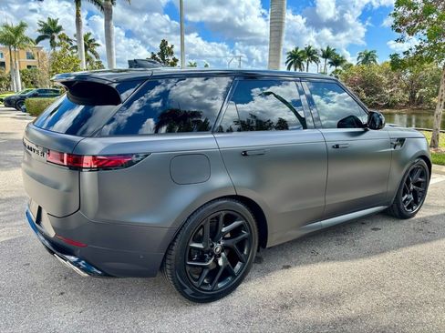 Used 2025 Land Rover Range Rover Sport Dynamic SE image 6