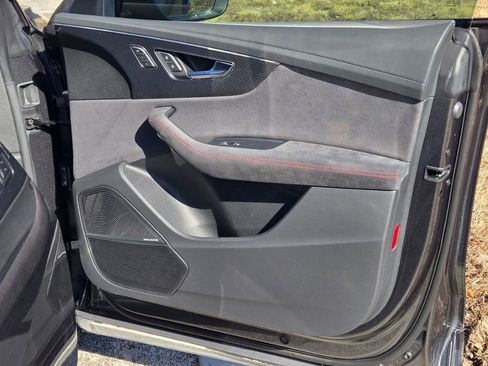 Used 2025 Audi RS Q8 performance image 34