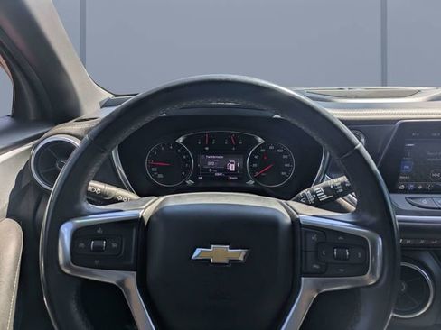 Used 2020 Chevrolet Blazer LT FWD image 29