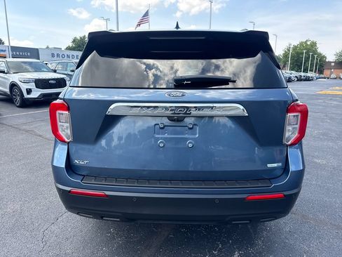 Used 2020 Ford Explorer XLT w/ Comfort Package AWD/4WD image 8