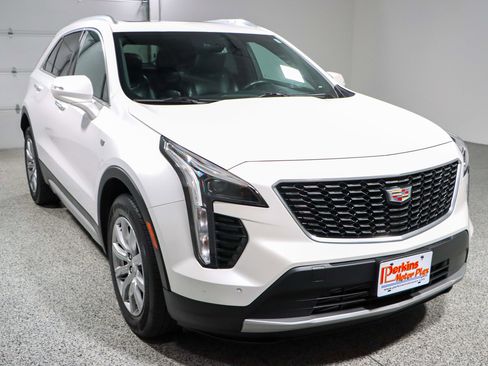 Used 2023 Cadillac XT4 Premium Luxury image 5