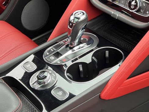 Certified 2022 Bentley Bentayga image 44