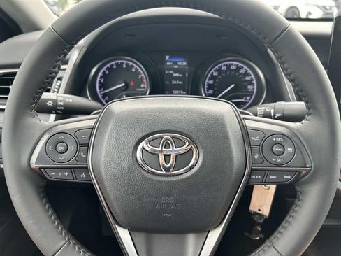 Used 2023 Toyota Camry SE FWD image 22