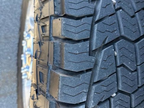 Used 2011 Ford F250 XLT w/ XTR Pkg image 11