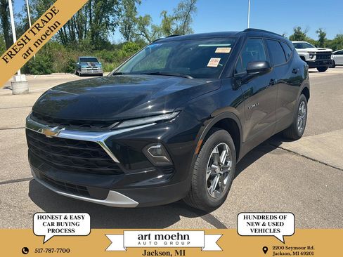 Used 2024 Chevrolet Blazer LT w/ Convenience Package FWD image 1