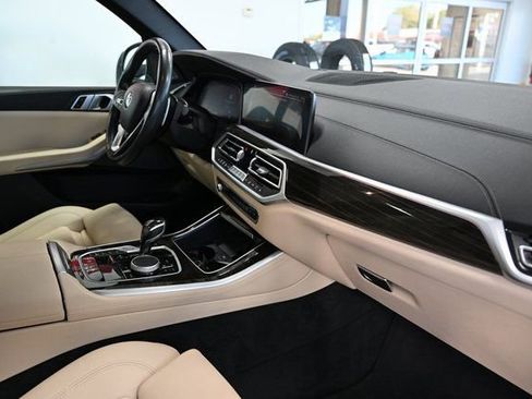 Used 2021 BMW X5 xDrive40i w/ Premium Package image 14