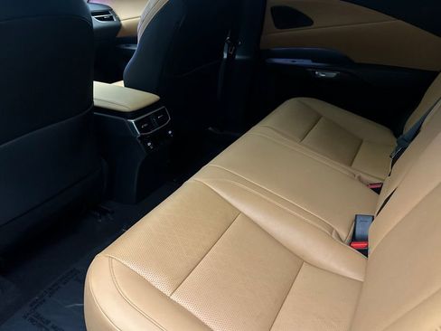 Certified 2025 Lexus RX 350 image 12