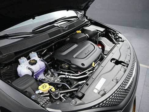 New 2025 Chrysler Voyager LX image 40