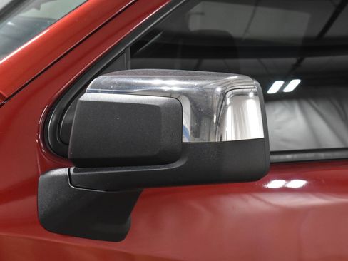 Used 2021 Chevrolet Silverado 1500 LT image 32