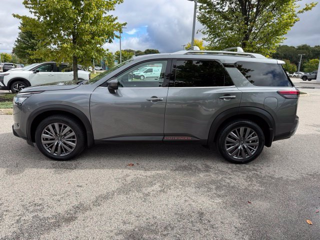Used 2024 Nissan Pathfinder SL w/ SL Premium Package AWD/4WD image 11
