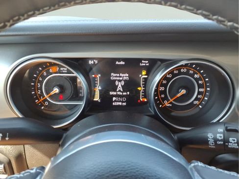 Used 2022 Jeep Wrangler Unlimited Sahara w/ Cold Weather Group AWD/4WD image 19