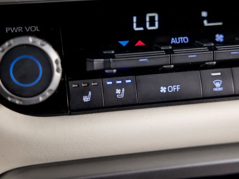 Used 2022 Toyota Tundra Capstone image 19