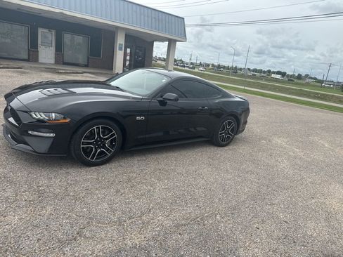 Used 2019 Ford Mustang GT RWD image 8