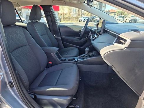 Used 2025 Toyota Corolla LE image 29