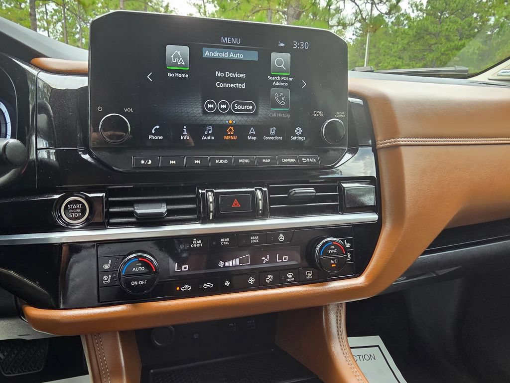 Used 2024 Nissan Pathfinder Platinum w/ Black Appearance Package FWD image 32