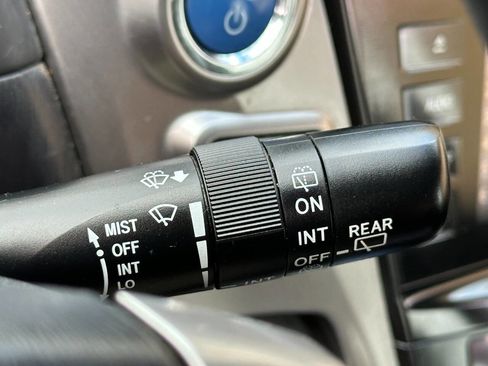 Used 2015 Toyota Prius V Three image 34