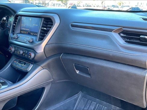 Used 2022 GMC Acadia AT4 w/ Technology Package image 23