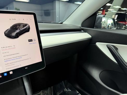 Used 2022 Tesla Model Y Performance AWD/4WD image 27
