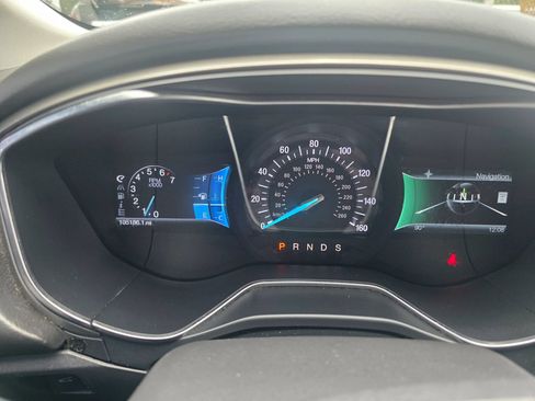 Used 2013 Ford Fusion SE FWD image 9